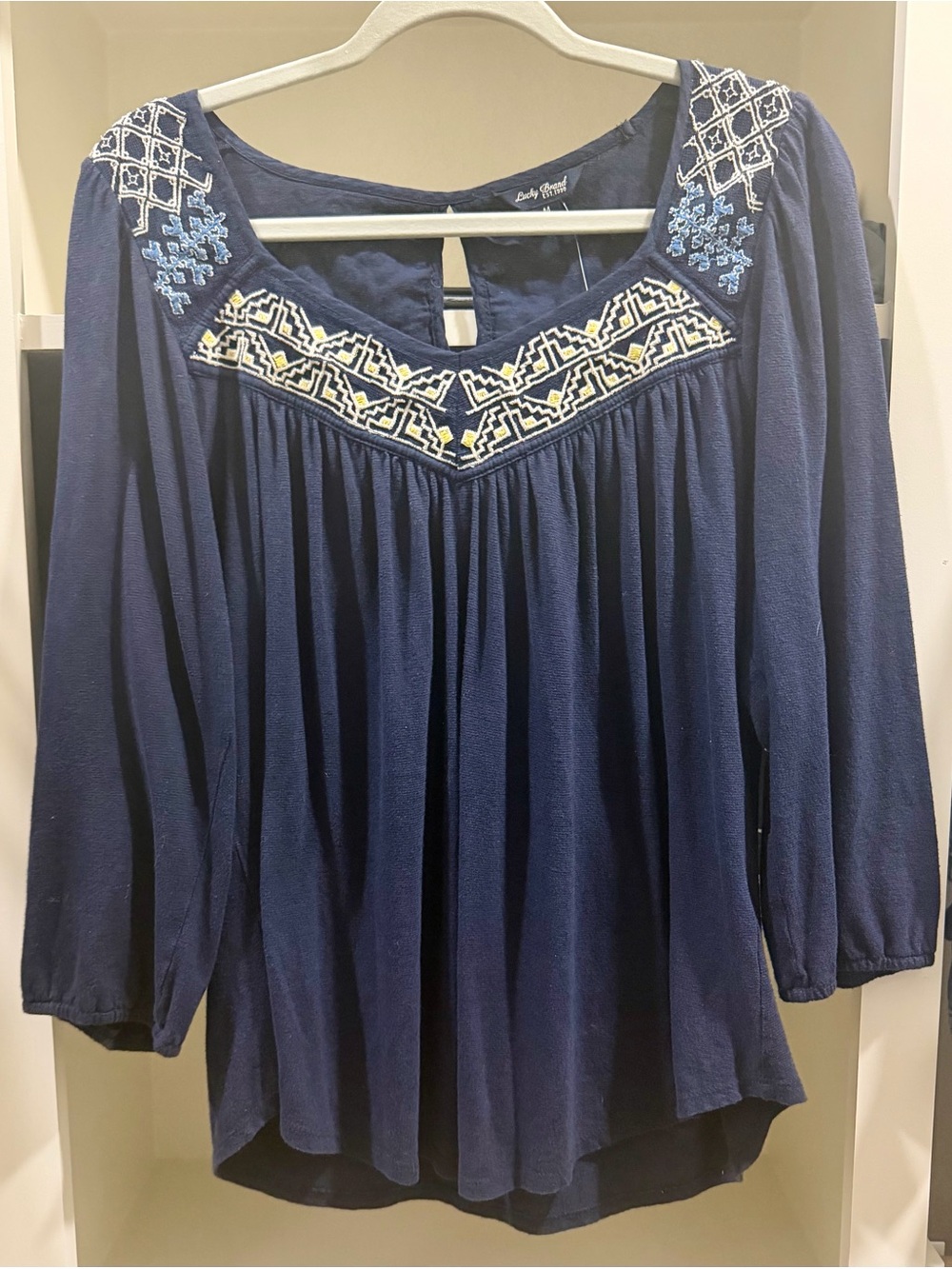Lucky Brand navy Boho Embroidered Top size medium